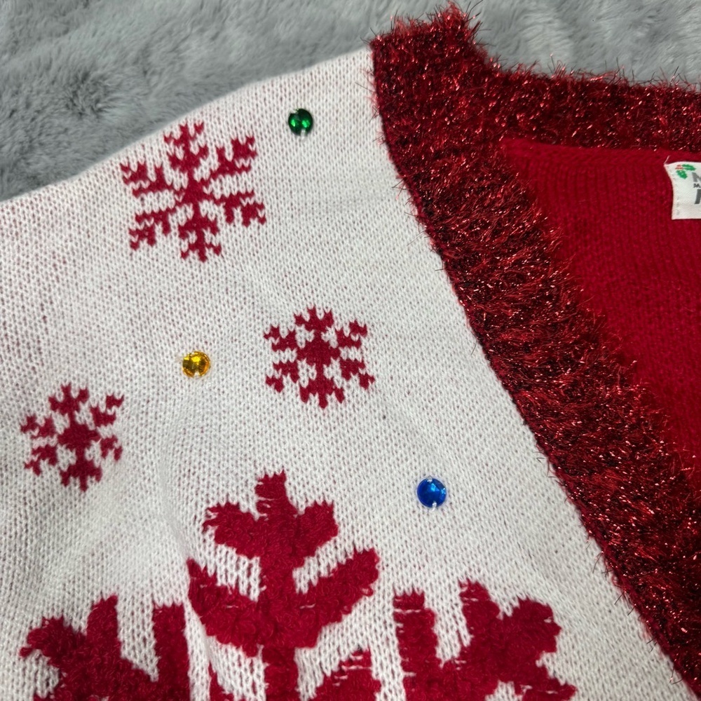 Major Label’s Womens Christmas Cardigan with Festive Snowflakes and Garland - Picture 8 of 12